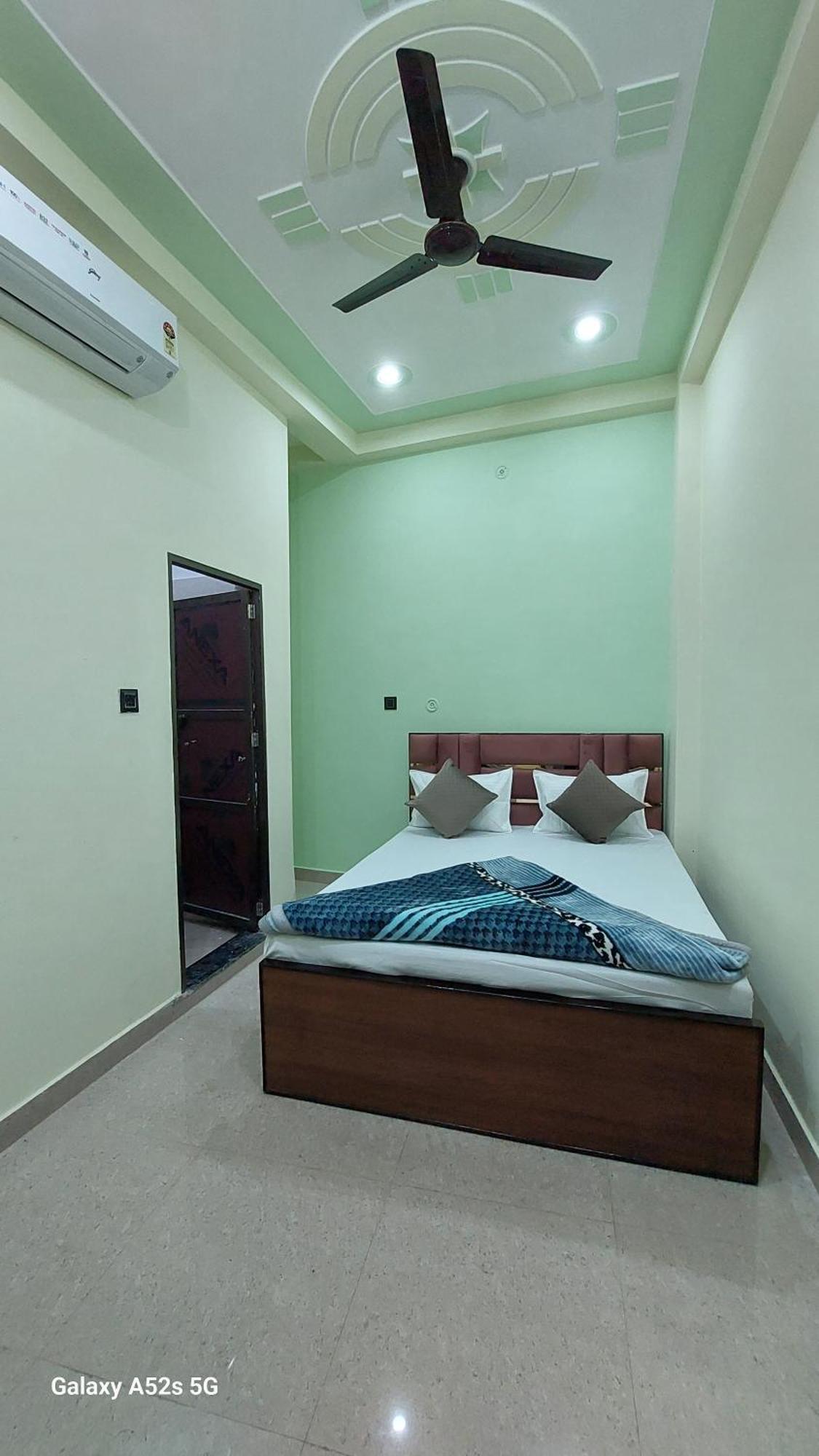 Narayani Paying Guest House バラナシ エクステリア 写真