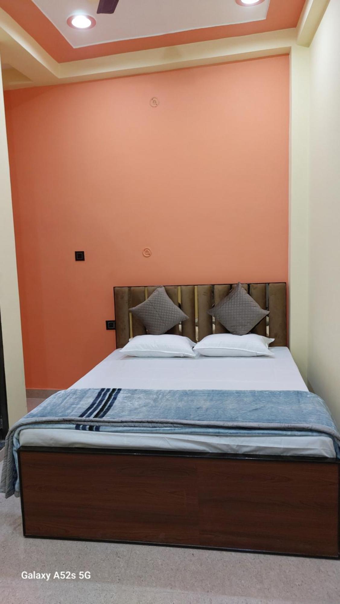 Narayani Paying Guest House バラナシ エクステリア 写真