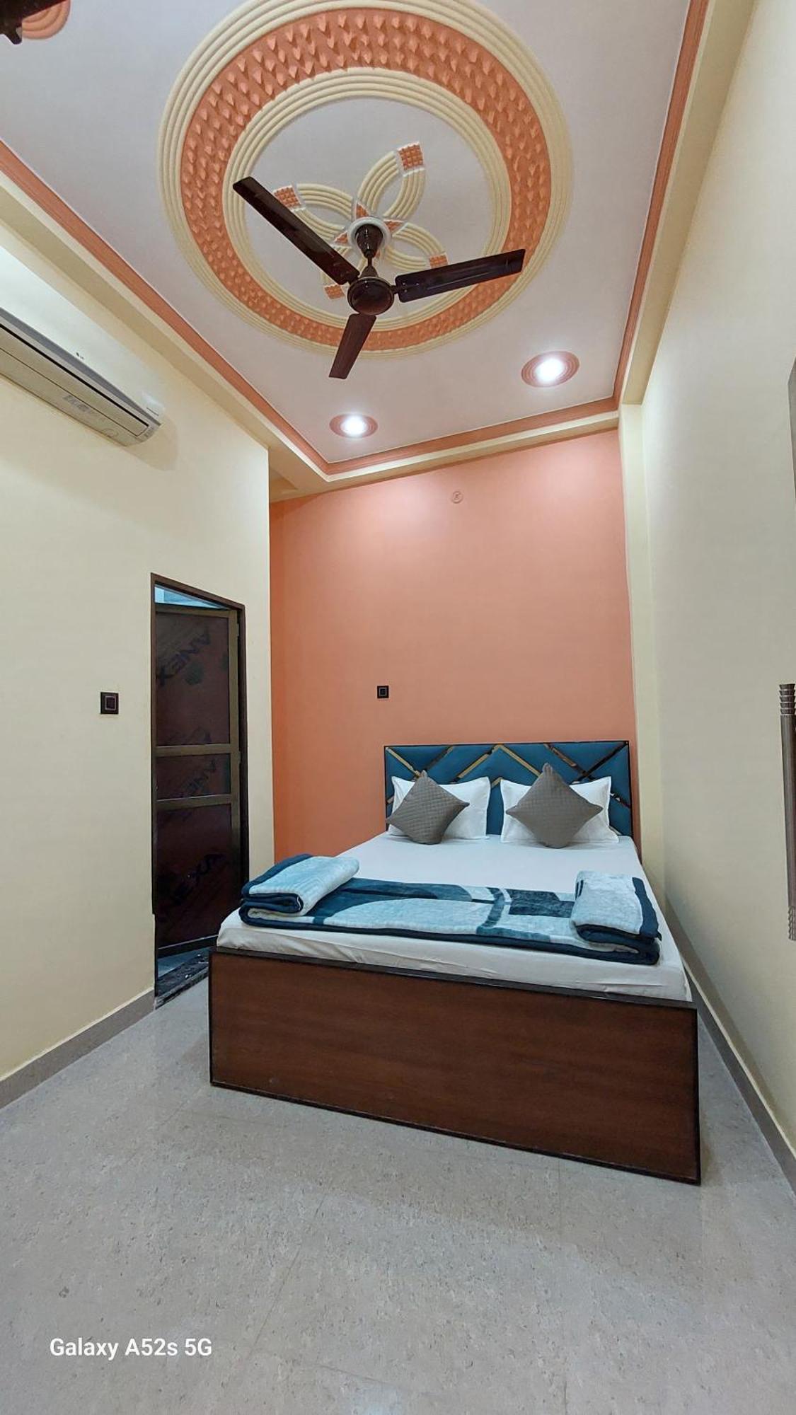 Narayani Paying Guest House バラナシ エクステリア 写真